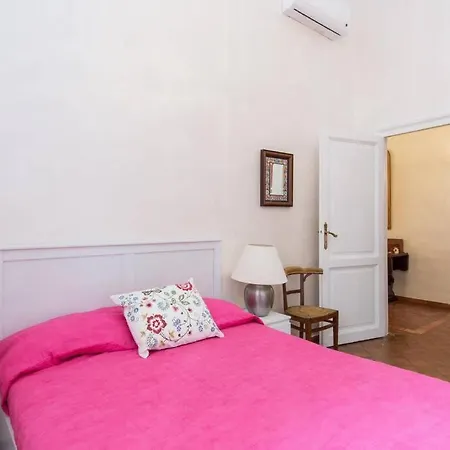 Trastevere Large Comfortable